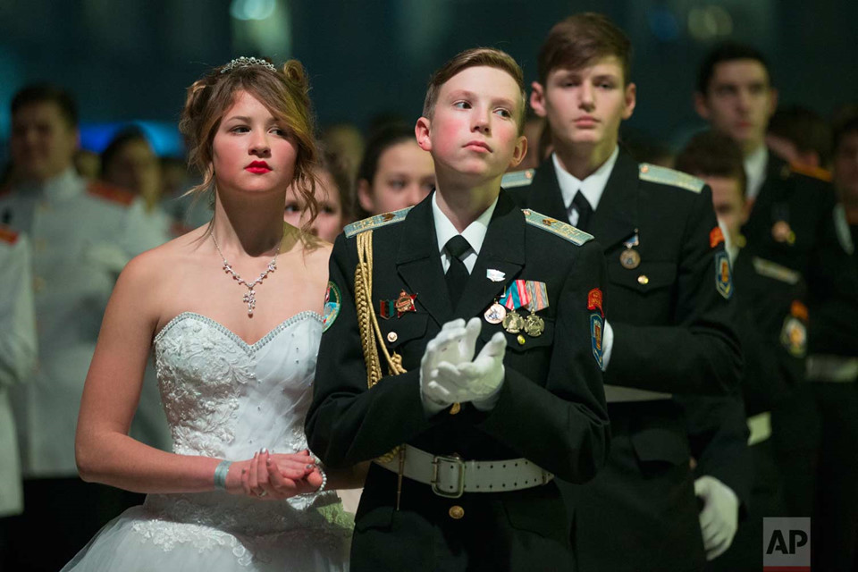 Moscow lung linh trong vũ hội quốc tế của thiếu sinh quân